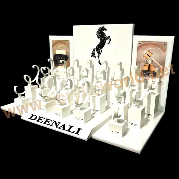 new design stand for apple watch display